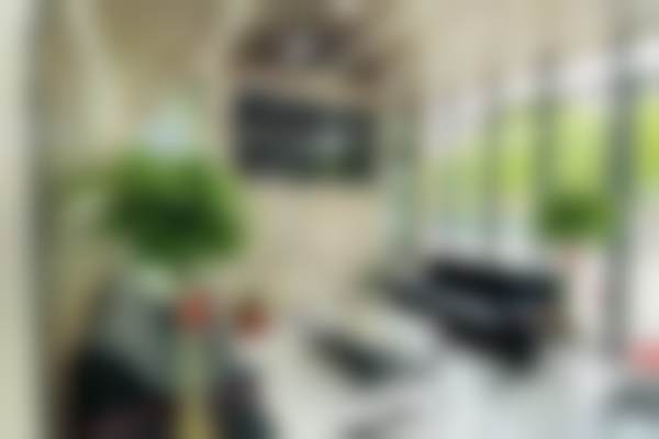 昆山雅吉苏迈尔口腔门诊部医生团队配置